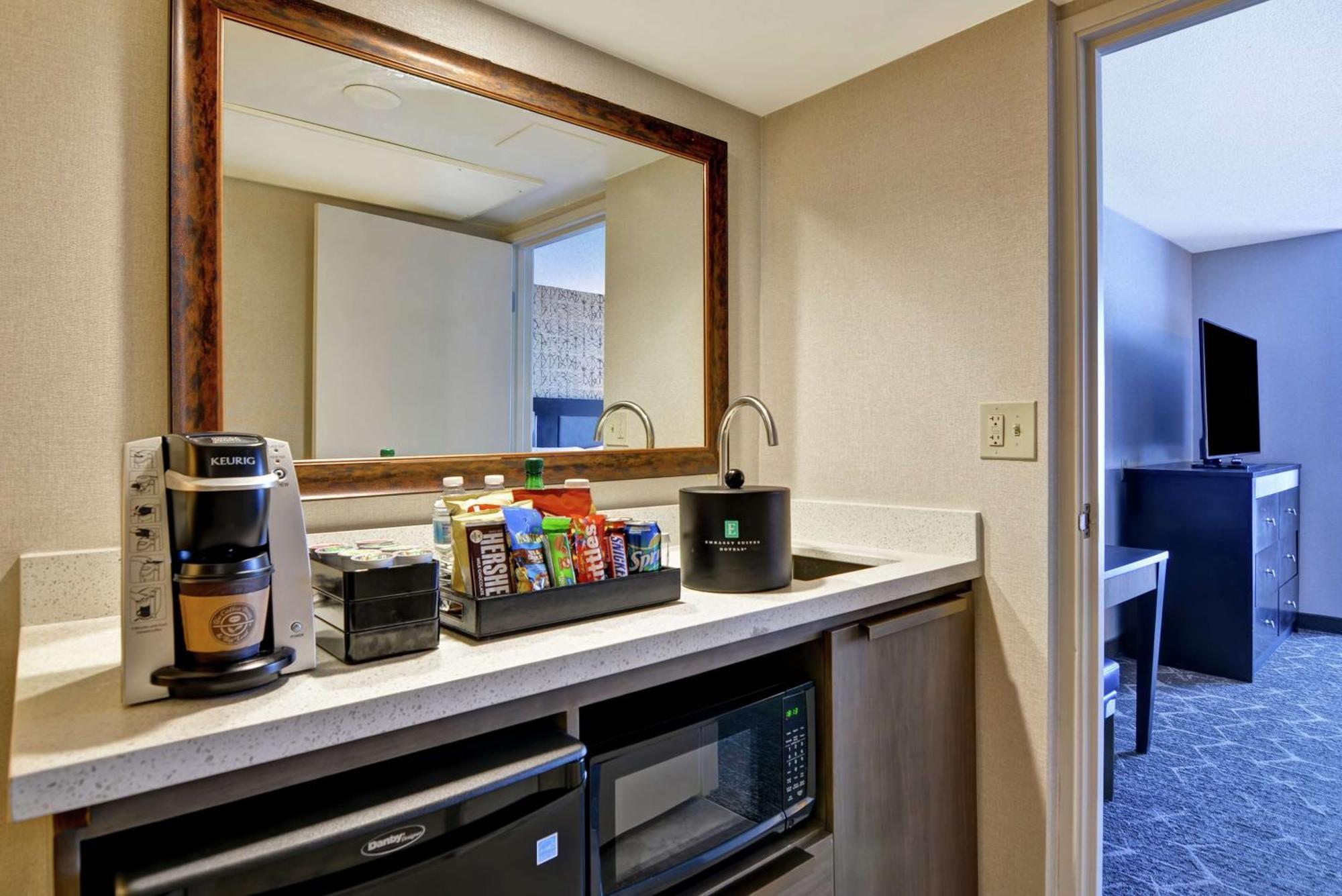 Embassy Suites By Hilton Minneapolis Airport Bloomington Extérieur photo
