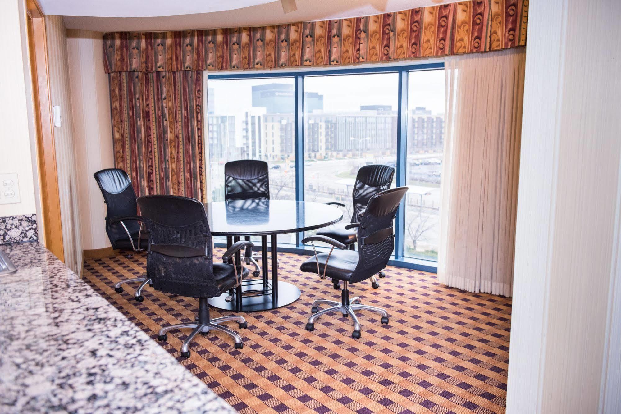 Embassy Suites By Hilton Minneapolis Airport Bloomington Extérieur photo